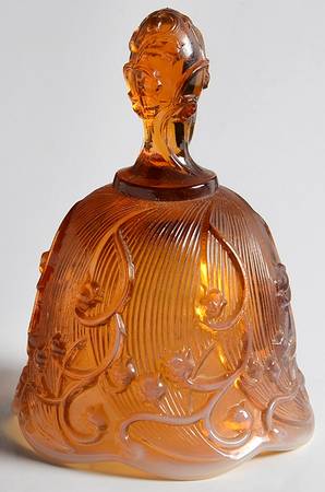 Lily of the Valley Cameo (Opalescent) Bell