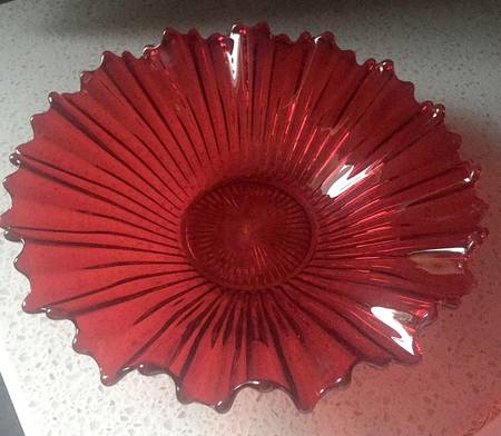 Heirloom Ruby 11" Round Crimped Bowl