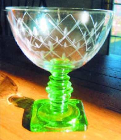 New Yorker Green Champagne/Tall Sherbet