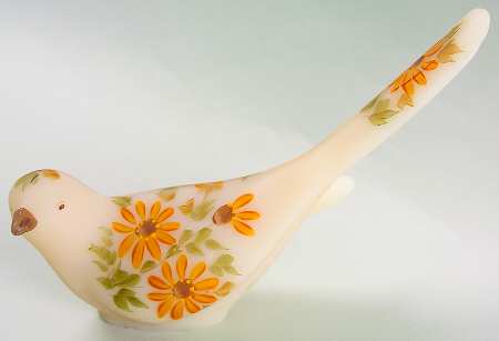 Daisies on Cameo Satin Happiness Bird Figurine