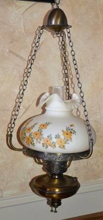 Daisies on Cameo Satin Swag Lamp