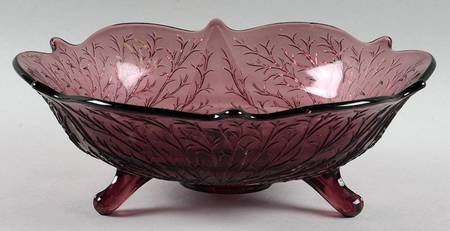 Silvertone Wisteria 9" 3-Toed Footed Bowl