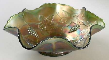 Vintage Green (Carnival) 8" Round Crimped Bowl
