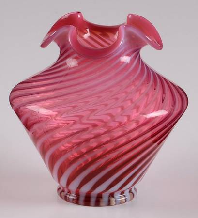 Spiral Optic Cranberry (Opalescent) 5" Flower Vase
