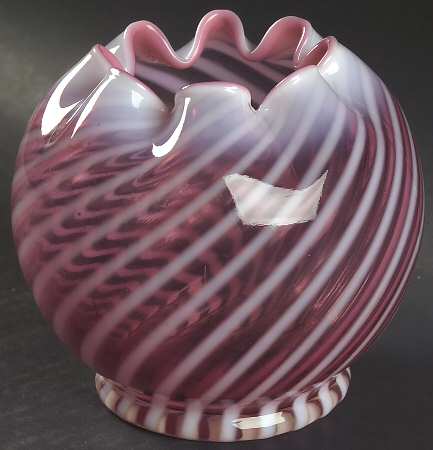 Spiral Optic Cranberry (Opalescent) Crimped Rose Bowl