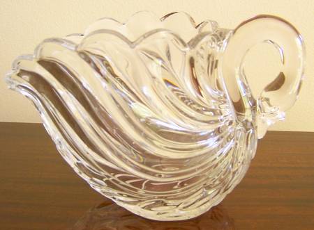 Animals & Figurines 8" Open Swan