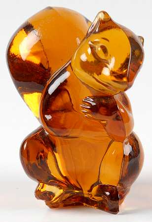 Animals & Figurines #2631/702A Sitting Up Squirrel