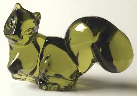 Animals & Figurines #2631/702B Crouching Squirrel