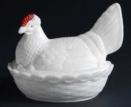 Animals & Figurines Hen on Nest