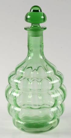 4101 Green Decanter & Stopper