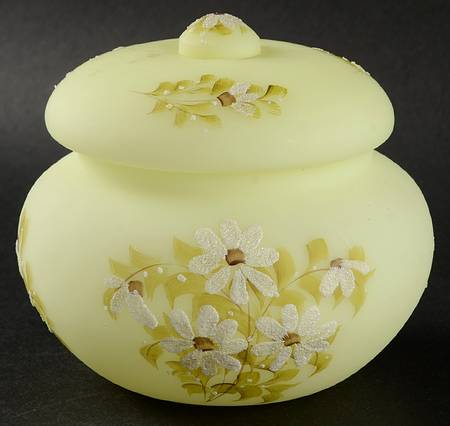 Daisies on Custard Round Puff Box with Lid