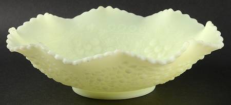 Custard Satin 10" Round Crimped Bowl