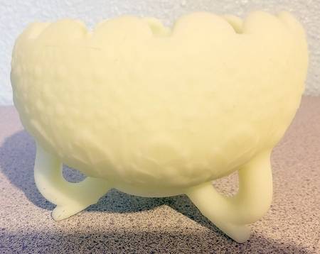 Custard Satin Three Toed Cupped Bowl