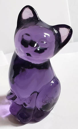 Animals and Figurines (Non Decorated) #5243 Curious Cat