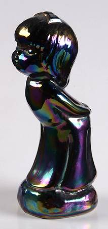 Animals and Figurines (Non Decorated) #5101 Kissing Girl
