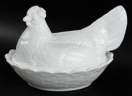 Animals and Figurines (Non Decorated) #5182 Large Hen on Nest