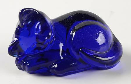 Animals and Figurines (Non Decorated) #5064 Sleeping Cat