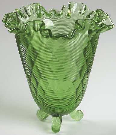 Threaded Diamond Springtime Green 7" Flower Vase