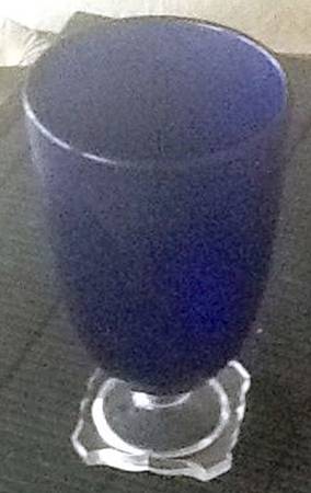 Elizabeth Royal Blue (Square Foot) 9 Oz Footed Tumbler