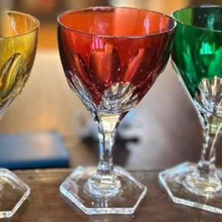 Paris Red (Colored) Wine