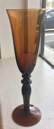 FIF9 Brown Fluted Champagne