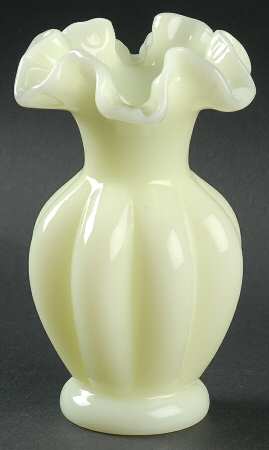 Custard Glossy 6" Flower Vase