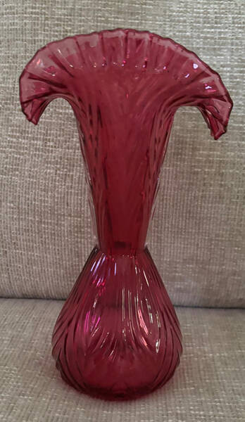 Country Cranberry 12" Flower Vase