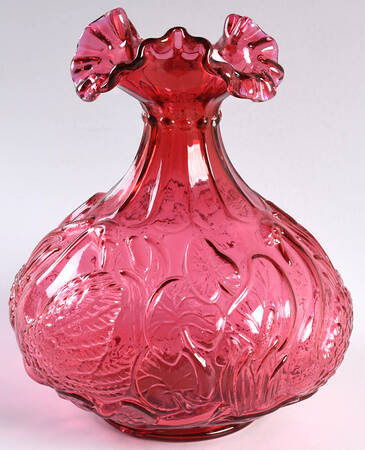 Country Cranberry 8" Crimped Vase