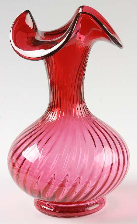 Country Cranberry 8" Crimped Vase