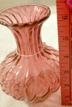 Country Cranberry 6" Bud Vase