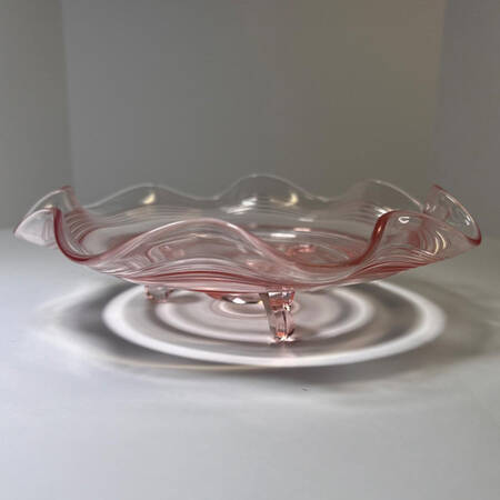 100 Pink 7" Round 3-Toed Crimped Bowl
