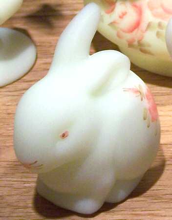Roses on Custard Satin Bunny Figurine by Fenton