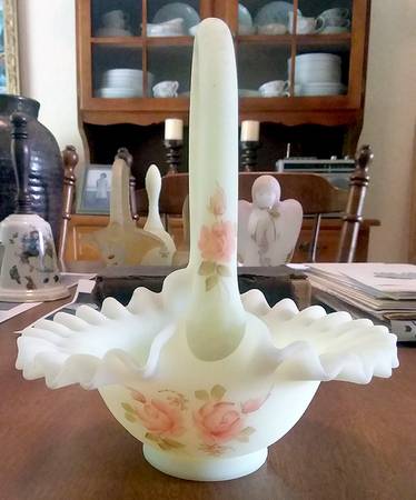Roses on Custard Satin #7237 7" Basket by Fenton
