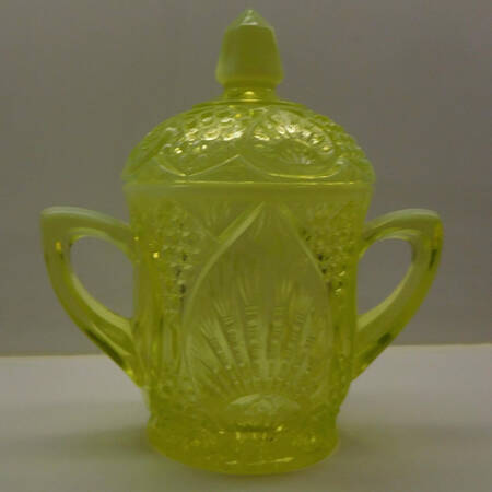 Topaz Opalescent (Non Iridized) Sugar Bowl & Lid by Fenton
