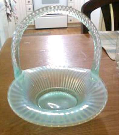 Minted Cream #6634 Sheffield 7" Basket