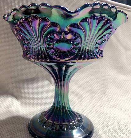 Amethyst Carnival Original Formula (Newer) Footed Open Nut Dish