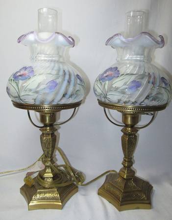 Lavender Petals 18" Electric Lamp & Shade
