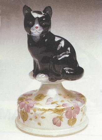 Animals and Figurines (Decorated, Not in Line) #5165 Sitting Cat