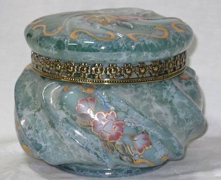 Connoisseur Collection (1992-1999) Wave Crest Box & Lid