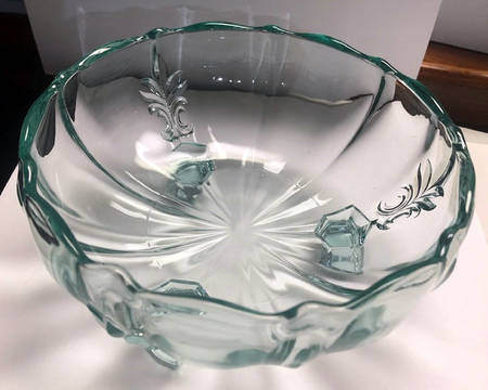 Baroque Green 3-Toed Cupped Nut Bowl (Baroque Shape)