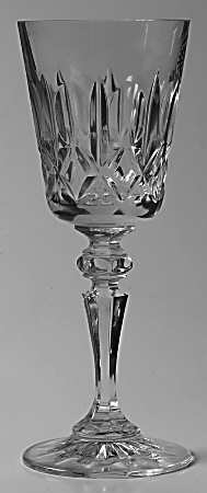 Aran (Newer, Sq Bowl, Cut Base) Cordial Glass
