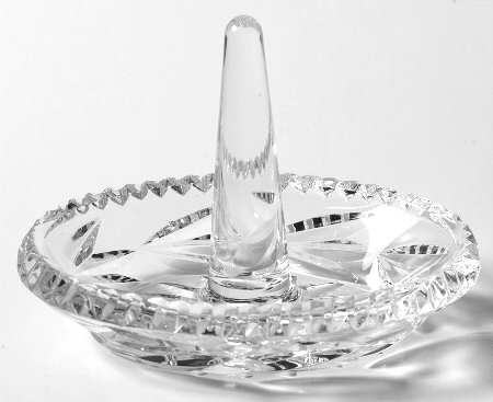 Leah (Newer) Ring Holder