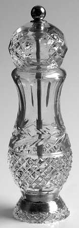 Leah (Newer) (1) Salt/Pepper Mill