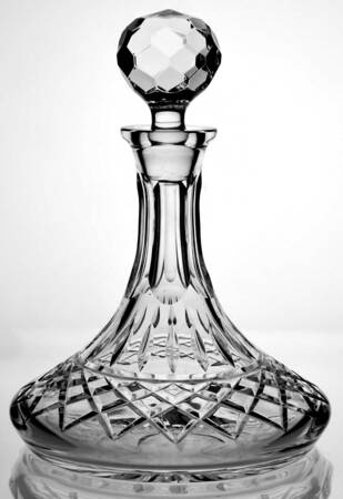 Rathmore Decanter & Stopper