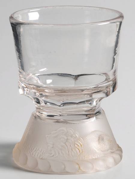 Lion Clear Egg Cup