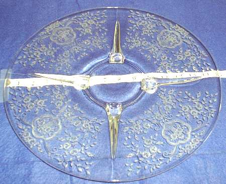 Bridal Bouquet (Stem #35) 15" 4-Toed Torte Plate