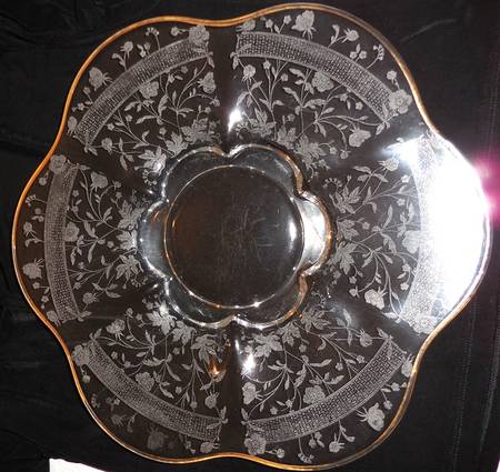 Buttercup (Gold Trim, Stem 86) 15" Sandwich Plate