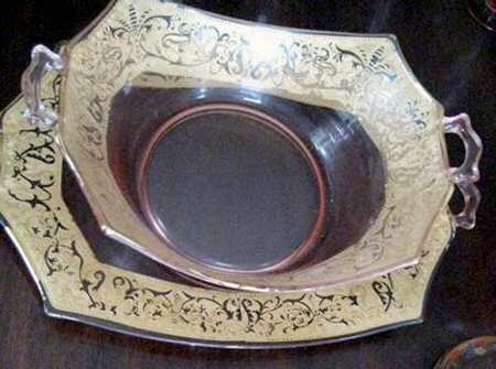 Decoration 889 Rose (Gold Encrusted) Medium 2 Handled Plate
