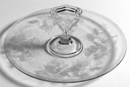 Fuchsia (Stem #76, Etch #0905) Center Handle Tray