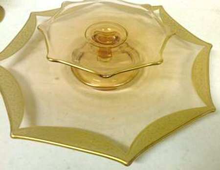 Rambler Rose 35 Rose Tint Cheese & Cracker Set